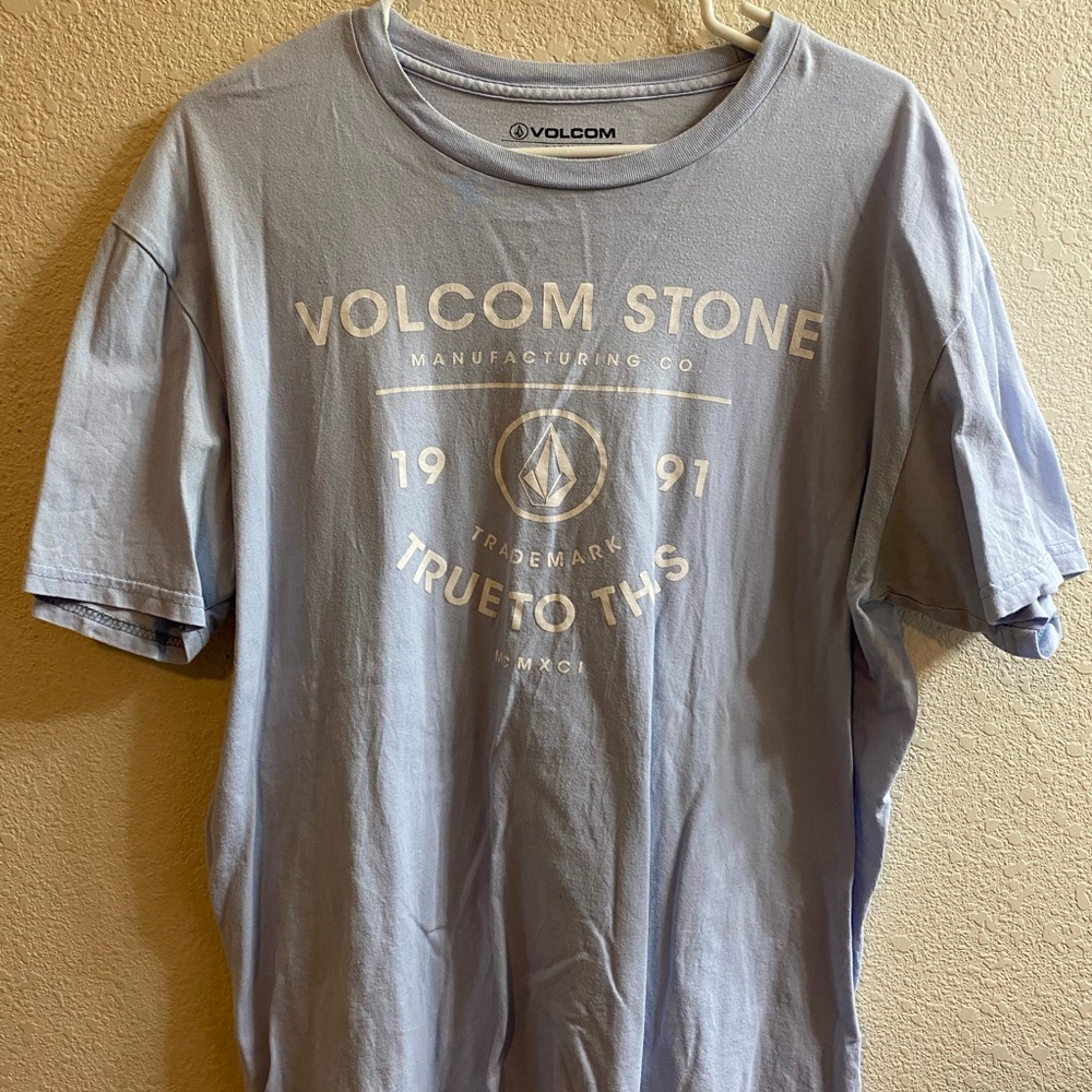 Volcom - Light Blue and White Graphic Tee